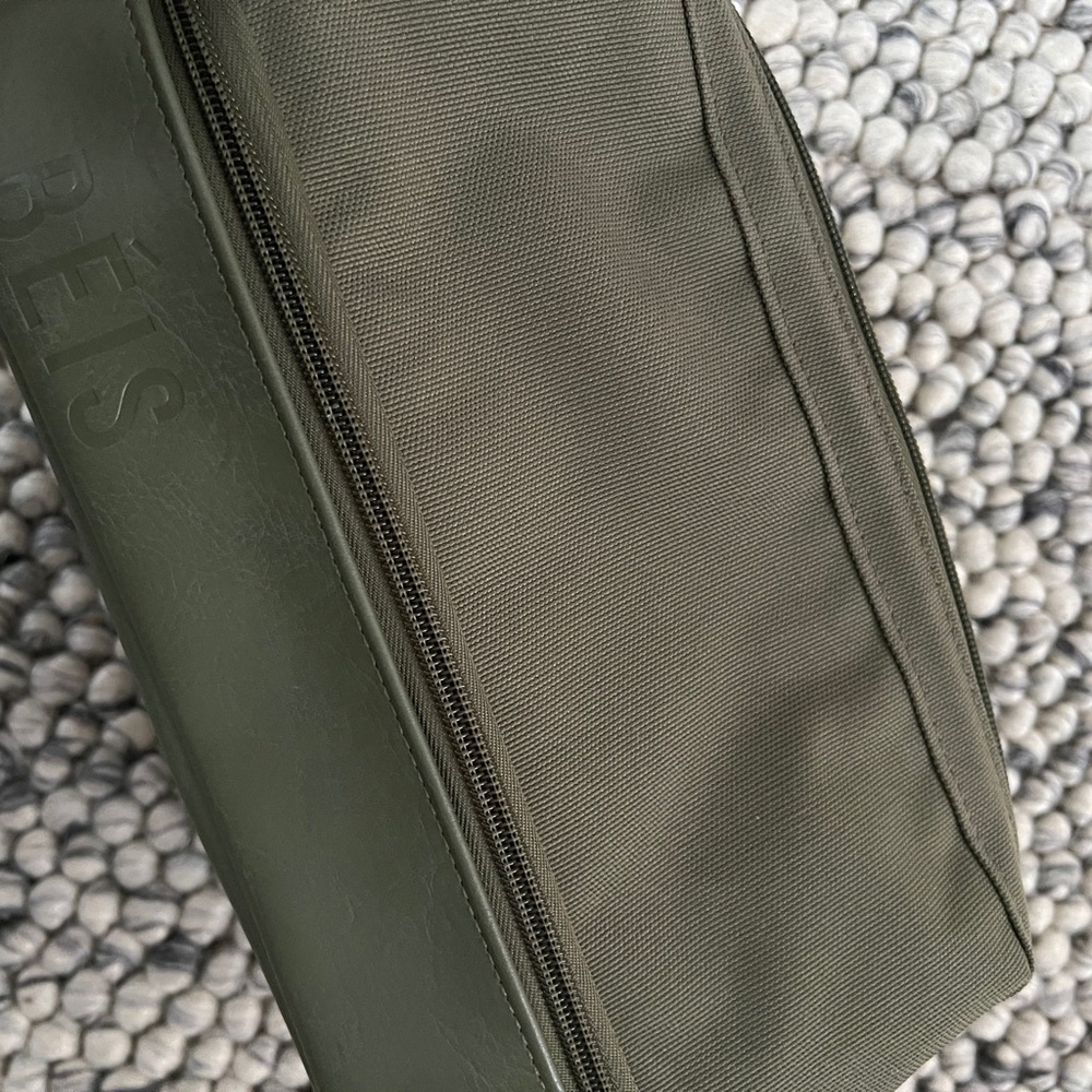 BÉIS Dopp Kit